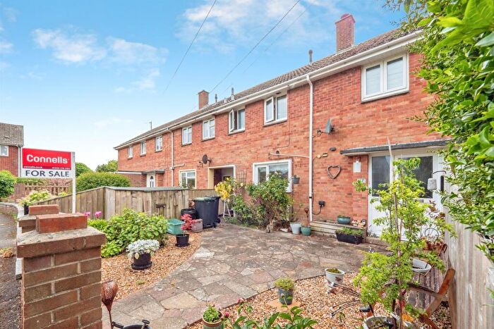 3 Bedroom Terraced House For Sale In Cobham Drive, Weymouth, DT4