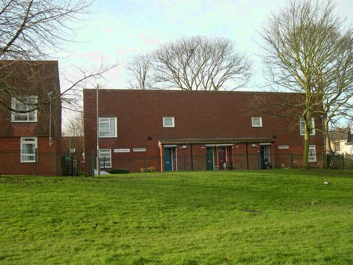 1 Bedroom Flat To Rent In Aged +, Flat Latimer Gardens, Birmingham, B15