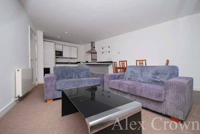 2 Bedroom Apartment To Rent In Buckler Court, Eden Grove, Holloway, N7