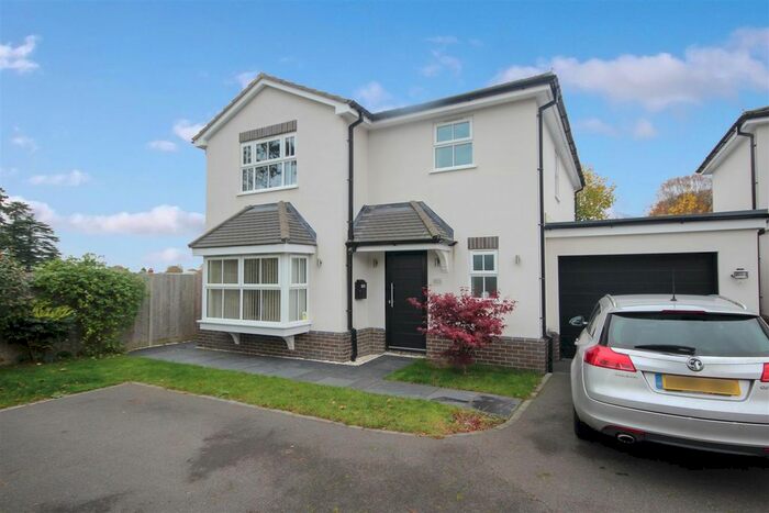 4 Bedroom Property To Rent In Horseshoe Lane East, Guildford, GU1