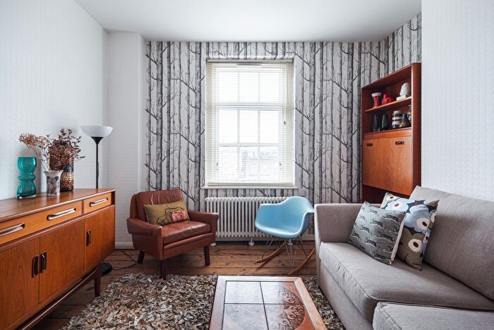 1 Bedroom Flat To Rent In Corfield Street, Tower Hamlets, E2