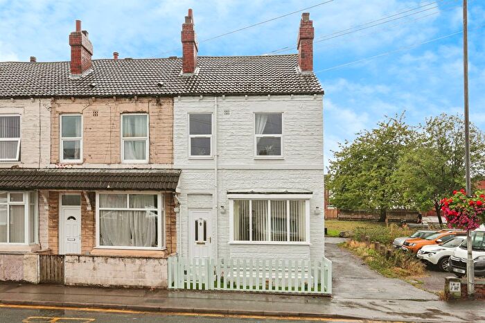 3 Bedroom End Of Terrace House To Rent In Pontefract Road, Featherstone, Pontefract, WF7