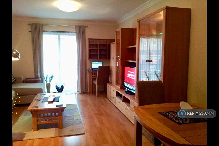 1 Bedroom Flat To Rent In Goodhart Place, London, E14