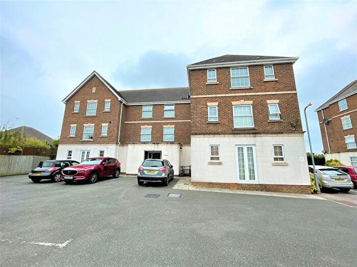 1 Bedroom Flat To Rent In Poplar Close, Bexhill-On-Sea, TN39
