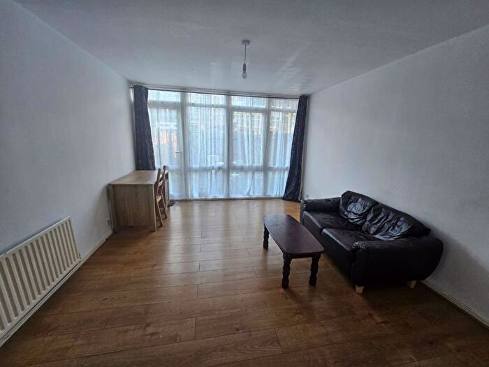 3 Bedroom Property To Rent In Ramilles Close, London, SW2