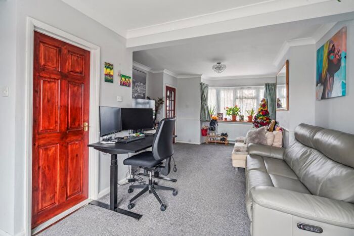2 Bedroom Terraced House For Sale In Castle Road, Northolt, UB5