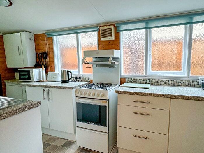2 Bedroom Detached Bungalow For Sale In Rife Way, Felpham, PO22