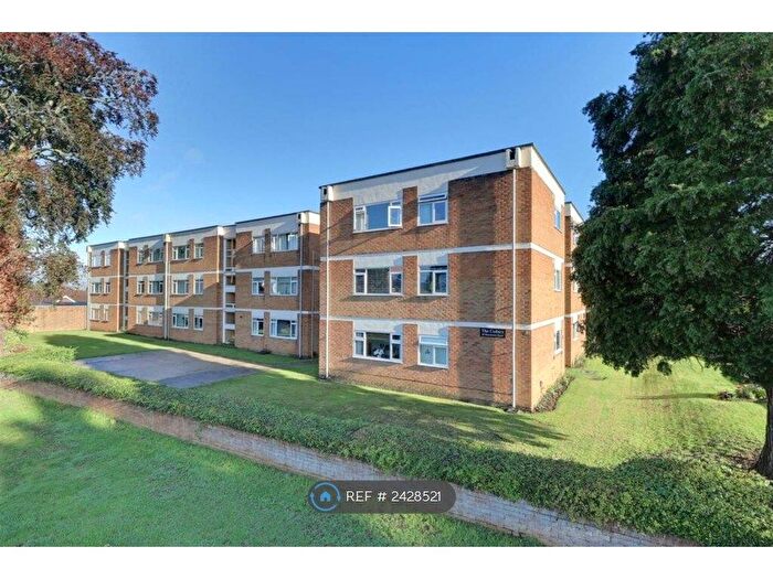 2 Bedroom Flat To Rent In The Cedars, Gloucester, GL3