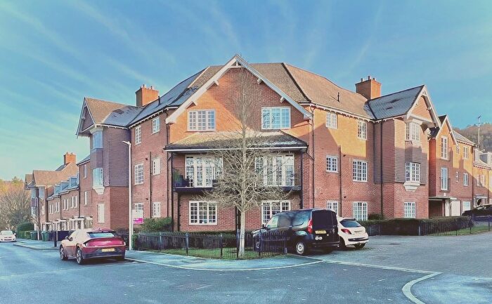2 Bedroom Flat For Sale In Wroughton Road, Wendover, Aylesbury, HP22