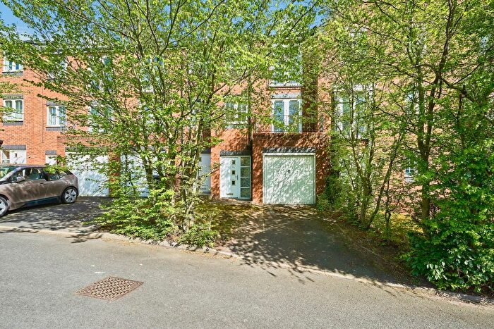 3 Bedroom Terraced House For Sale In Waterfront Way, Walsall, West Midlands, WS2