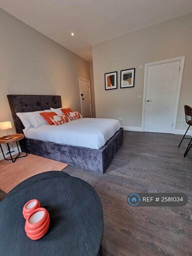 Studio To Rent In Crescent Road, Bournemouth, BH2