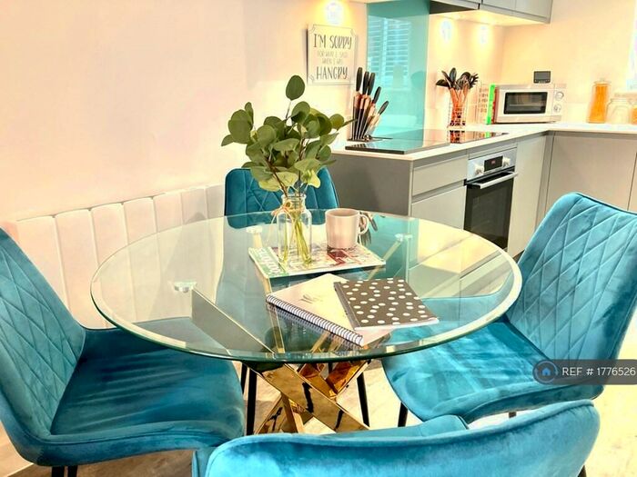 2 Bedroom Flat To Rent In Newark Street, Reading, RG1