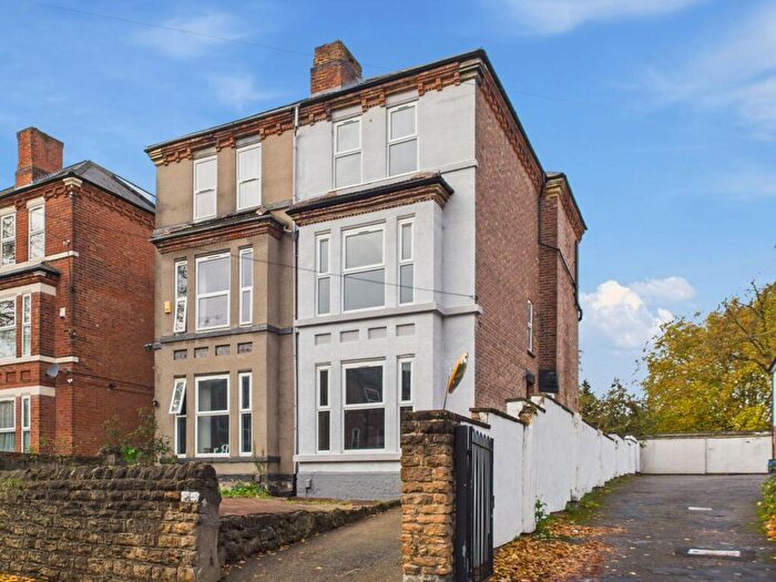 5 Bedroom Semi Detached House For Sale In Gedling Grove, Nottingham, NG7