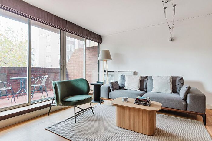 2 Bedroom Flat To Rent In Bayswater, London, W2