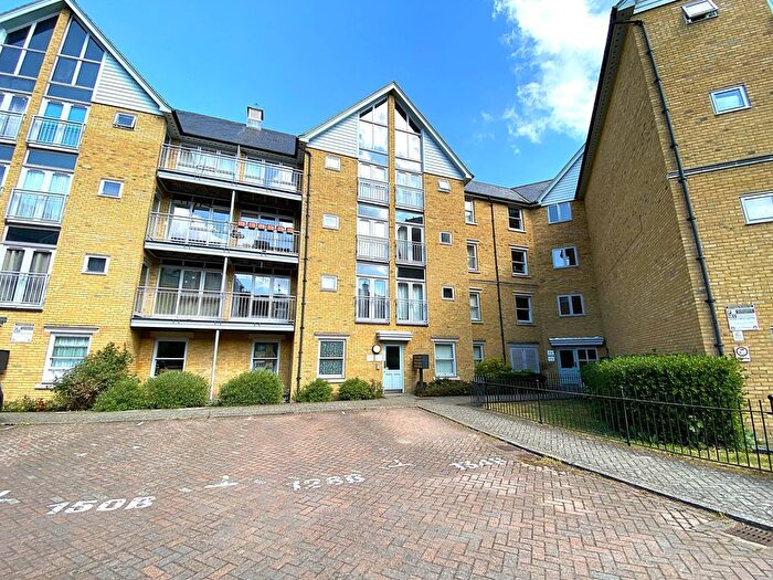 2 Bedroom Flat To Rent In Bingley Court, Canterbury, CT1