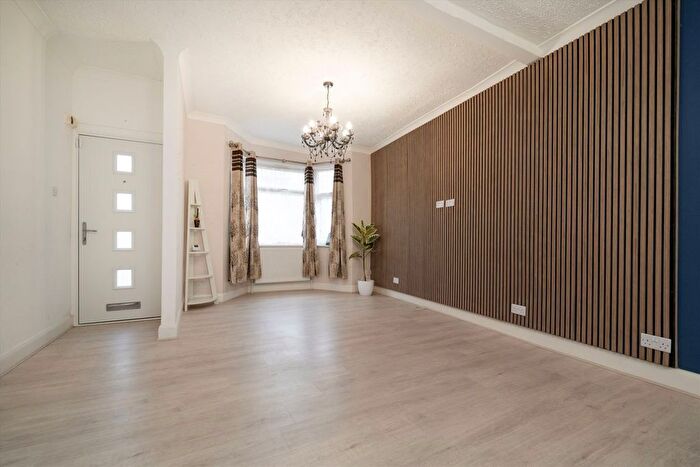 5 Bedroom Semi-Detached House To Rent In Richmond Park Road, Kingston Upon Thames, KT2