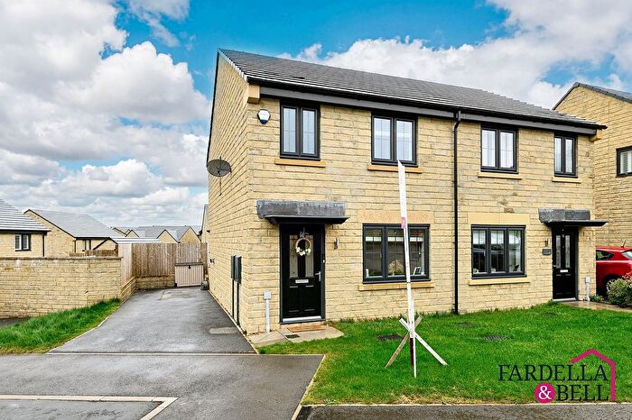3 Bedroom Semi-Detached House For Sale In Founders Close, Burnley, BB10
