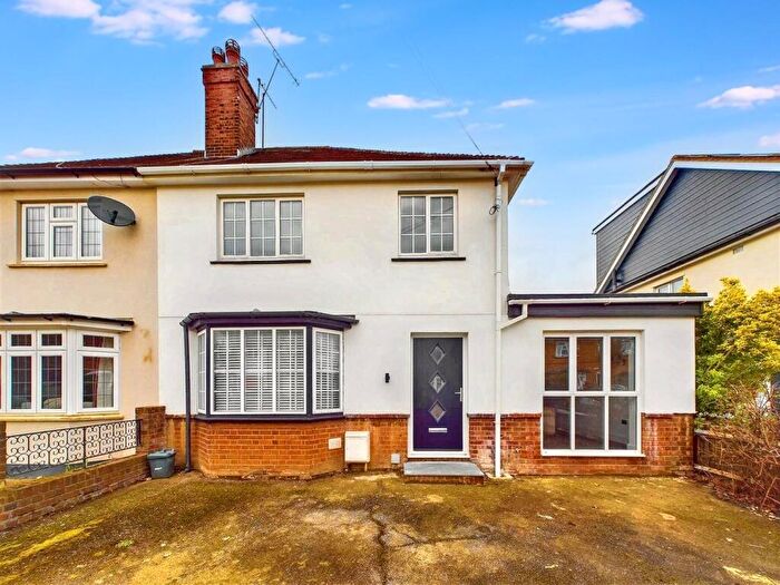 3 Bedroom Semi-Detached House To Rent In Avenue Road, Chelmsford, CM2