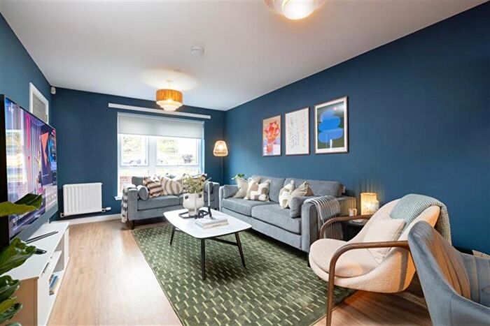 3 Bedroom Terraced House To Rent In Casa, Vista Park, Glasgow, G33