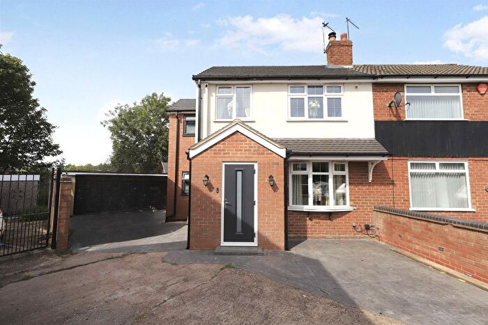 4 Bedroom Semi-Detached House For Sale In Salcombe Grove, Coseley, Bilston, WV14