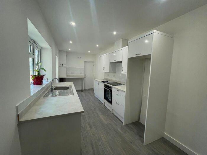 2 Bedroom Maisonette To Rent In William Street, Grays, RM17