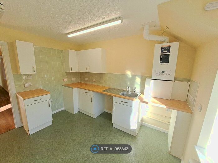 2 Bedroom Flat To Rent In Easthope Road, Church Stretton, SY6