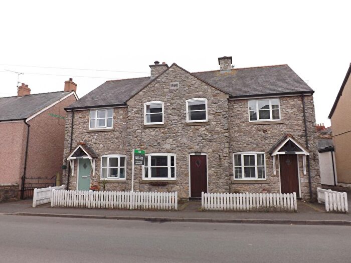 3 Bedroom Terraced House To Rent In Water Street, Caerwys, Mold, CH7