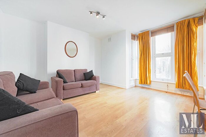 2 Bedroom Flat To Rent In Glengall Road, Kilburn, NW6