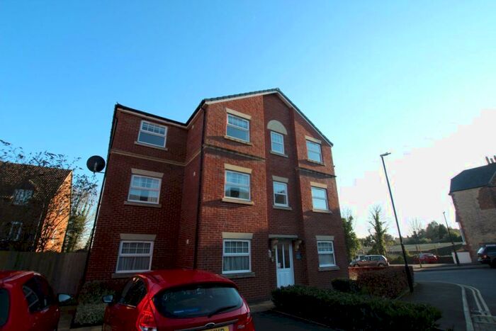 2 Bedroom Flat To Rent In Station Approach, Swindon, SN1