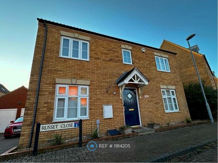4 Bedroom Detached House To Rent In Russet Close, Bedford, MK41