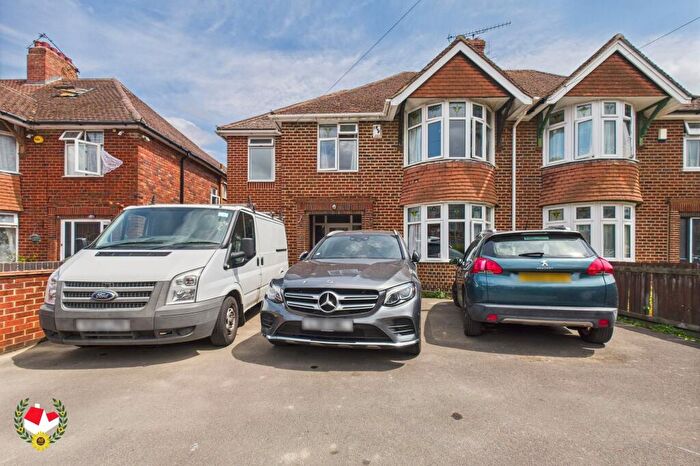 4 Bedroom Semi-Detached House For Sale In Stroud Road, Gloucester, GL1