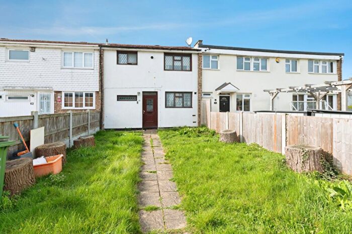 3 Bedroom Terraced House For Sale In Rochester Way, Basildon, Essex, SS14