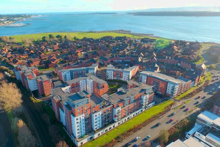 2 Bedroom Apartment For Sale In Avenel Way, Poole, BH15
