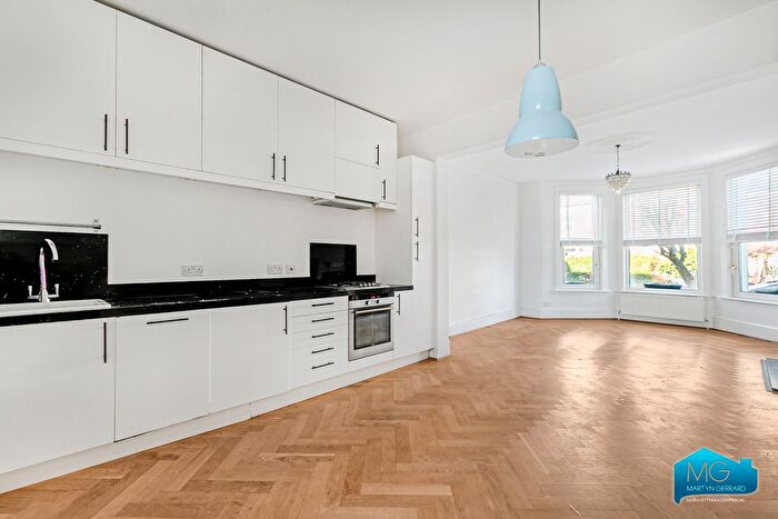 2 Bedroom Flat To Rent In Albert Road, London, N22