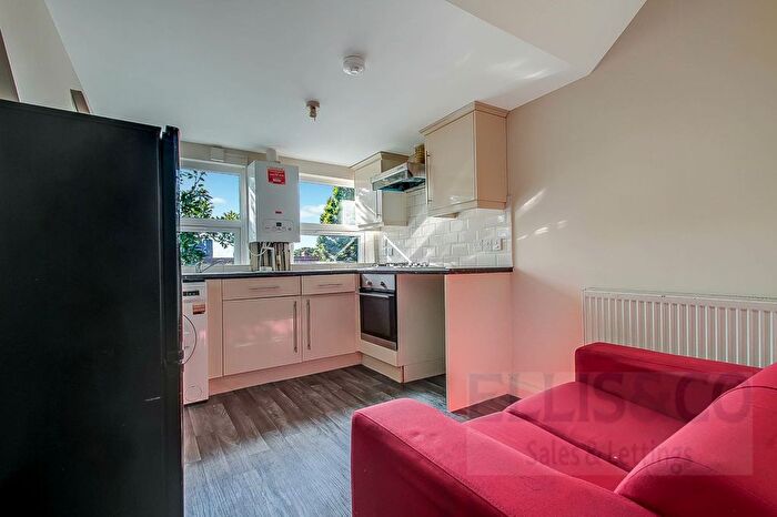 1 Bedroom Studio To Rent In Beaconsfield Road, Southall, UB1