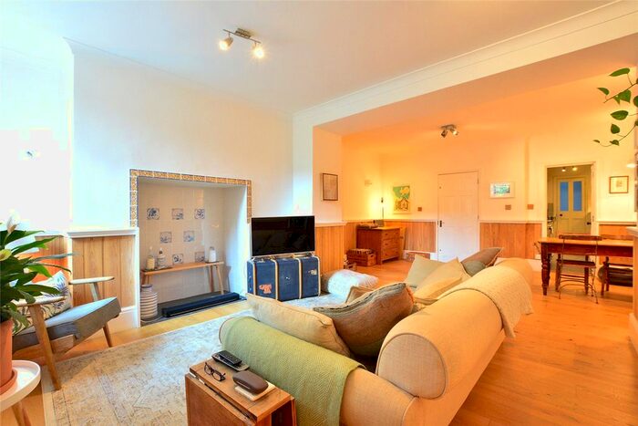 2 Bedroom Flat To Rent In Dartmouth Row, Greenwich, London, SE10