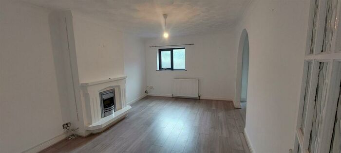 4 Bedroom Semi-Detached House To Rent In Thornleigh Dr, Orton Longueville, Peterborough, PE2