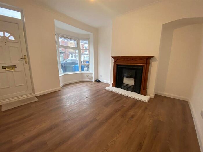 2 Bedroom House For Sale In Belmont Street, Hull, HU9