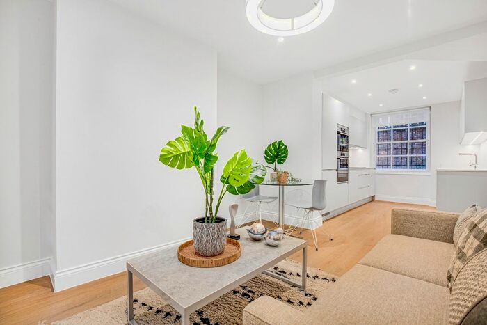 1 Bedroom Flat To Rent In Ossington Buildings, London, W1U