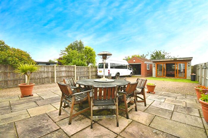 4 Bedroom Detached House For Sale In Main Road, Bilton, Hull, HU11