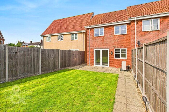 3 Bedroom Semi-Detached House For Sale In Blacksmith Terrace, Yarmouth Road, Hales, NR14