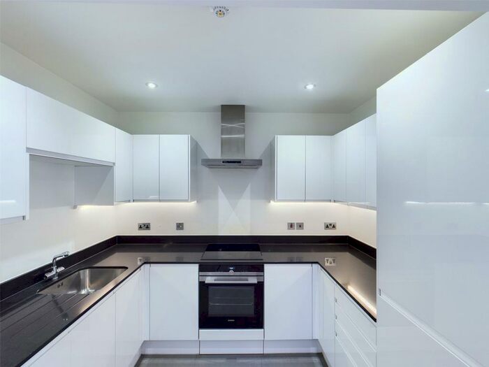 1 Bedroom Apartment To Rent In Alexandra Court, A St Leonards Road, Windsor, SL4