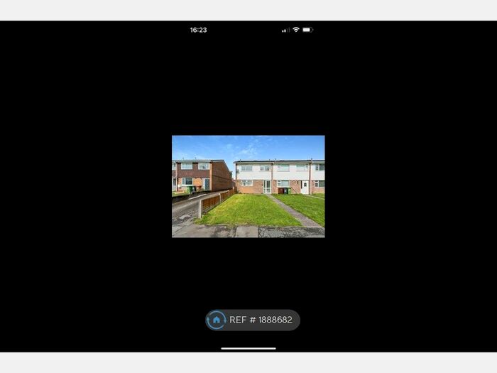 3 Bedroom End Of Terrace House To Rent In Walsgrave Drive, Solihull, B92