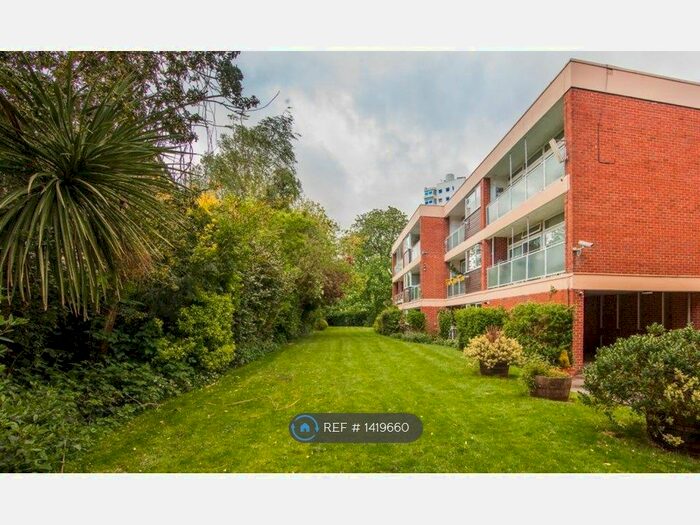 2 Bedroom Flat To Rent In Clarence Avenue, London, SW4