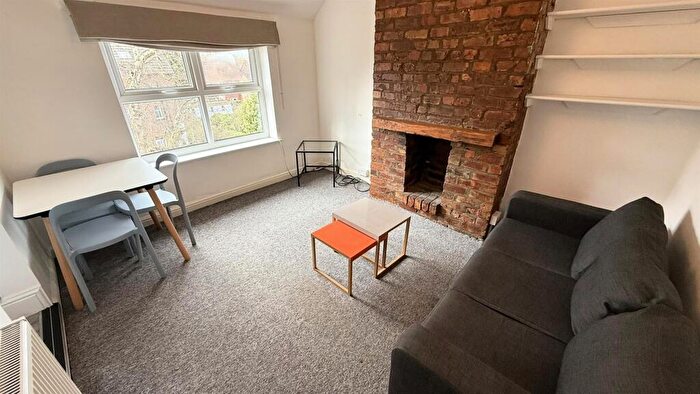 1 Bedroom Flat To Rent In Chatham Grove, Manchester, M20