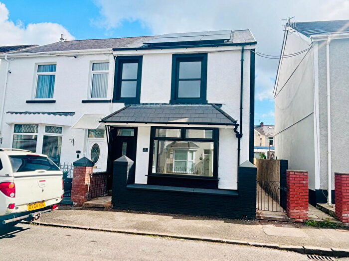 3 Bedroom Semi-Detached House For Sale In Coronation Avenue, Resolven, Neath, SA11