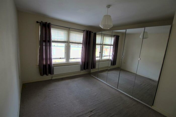 1 Bedroom Flat To Rent In Ewing Street, Kilbarchan, Johnstone, PA10