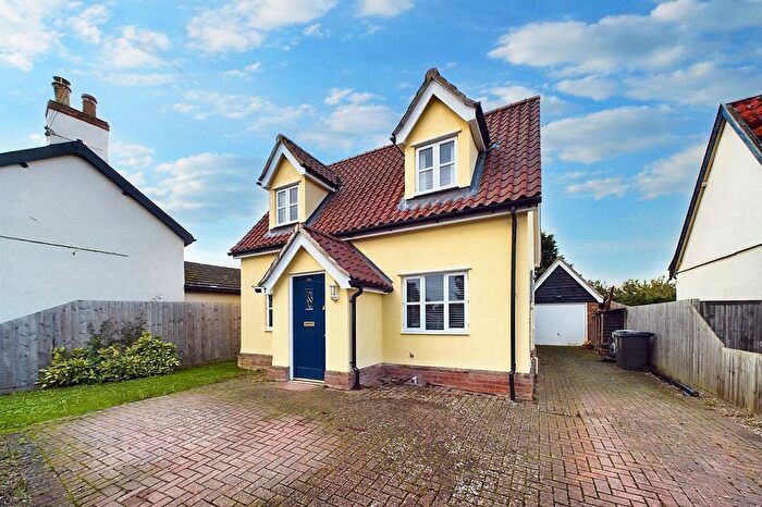 3 Bedroom Detached House For Sale In The Street, Bridgham, NR16