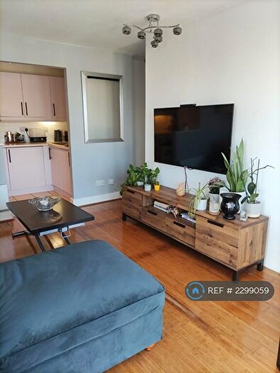 1 Bedroom Flat To Rent In St. Davids Square, London, E14