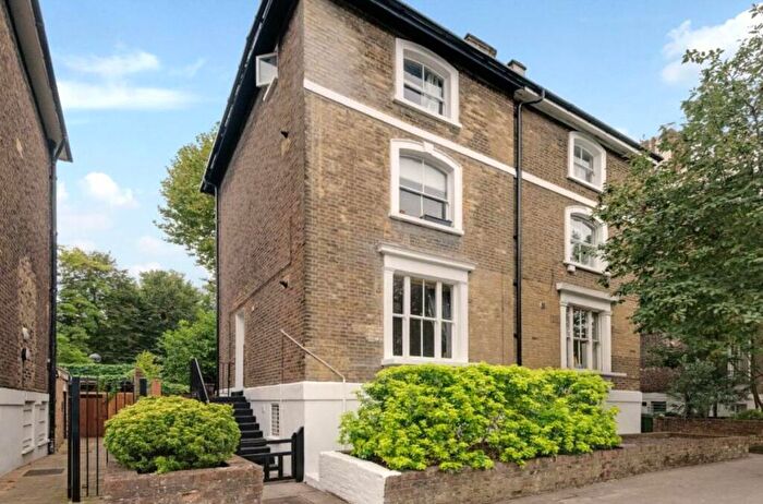 3 Bedroom Apartment To Rent In Prince Of Wales Road, London, NW5